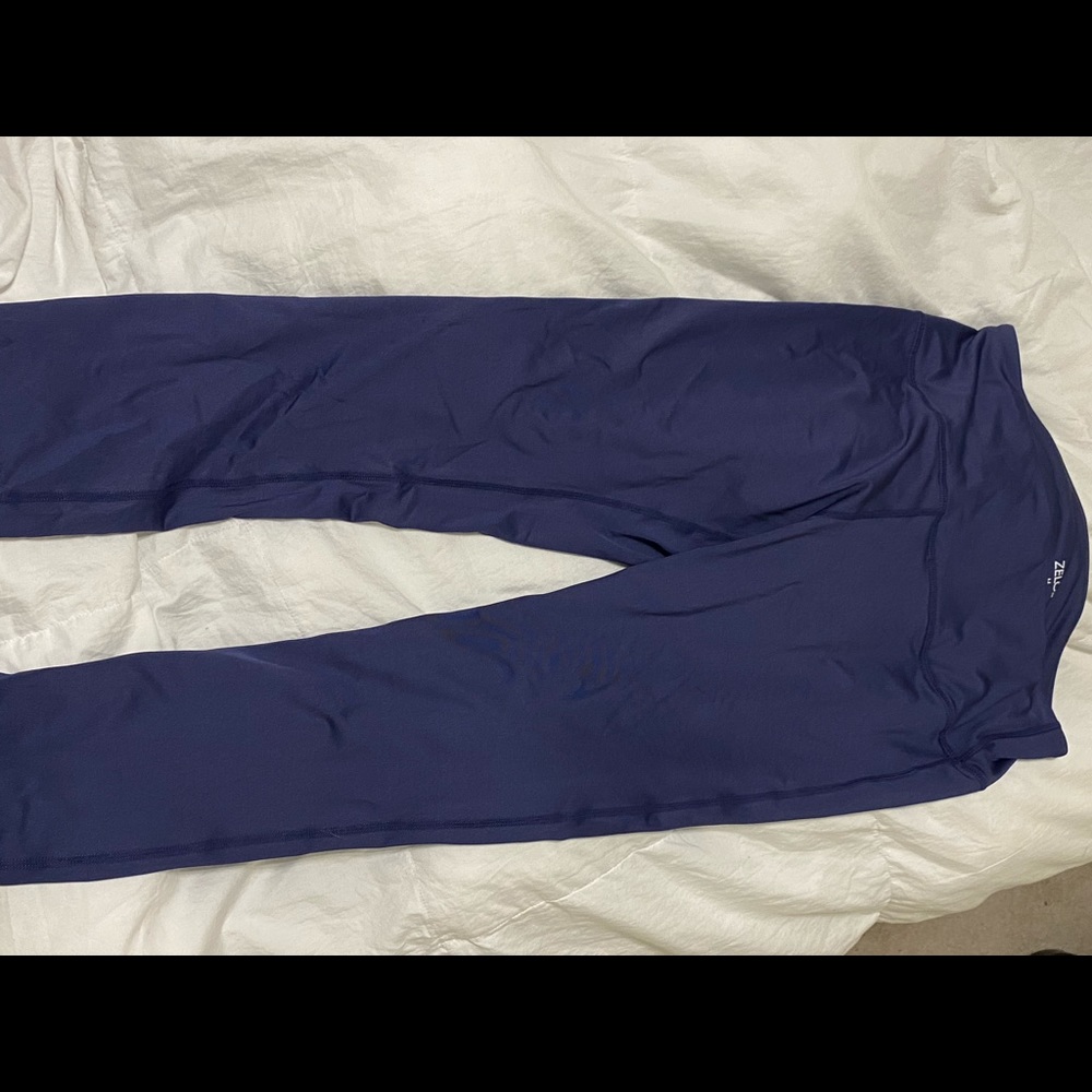 Navy blue workout leggings